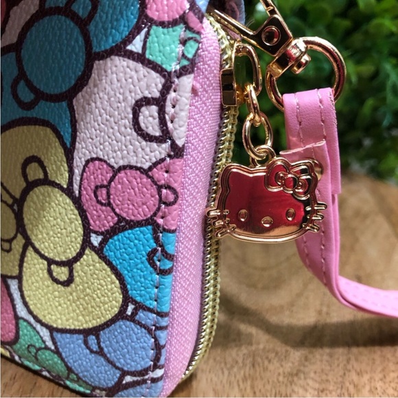 Sanrio NWT hello Kitty Wallet - Picture 3 of 7